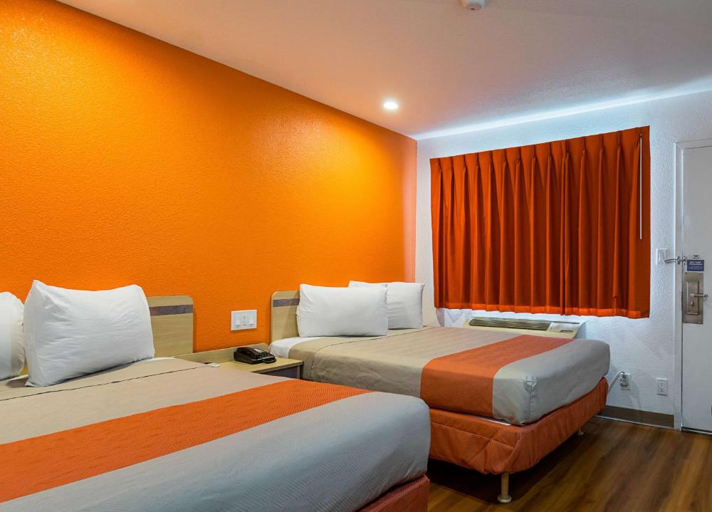 2 Full Beds | Non-Smoking interior